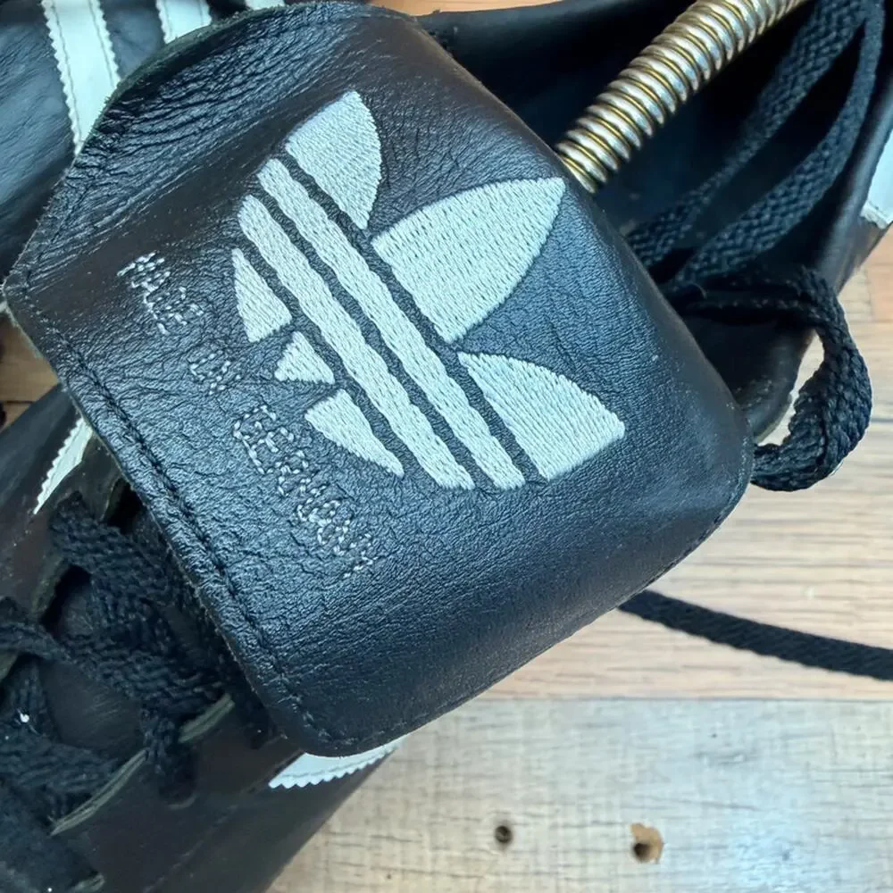 VTG Adidas men size 11.5 Profi Football Soccer Cleat white black Germany 2000